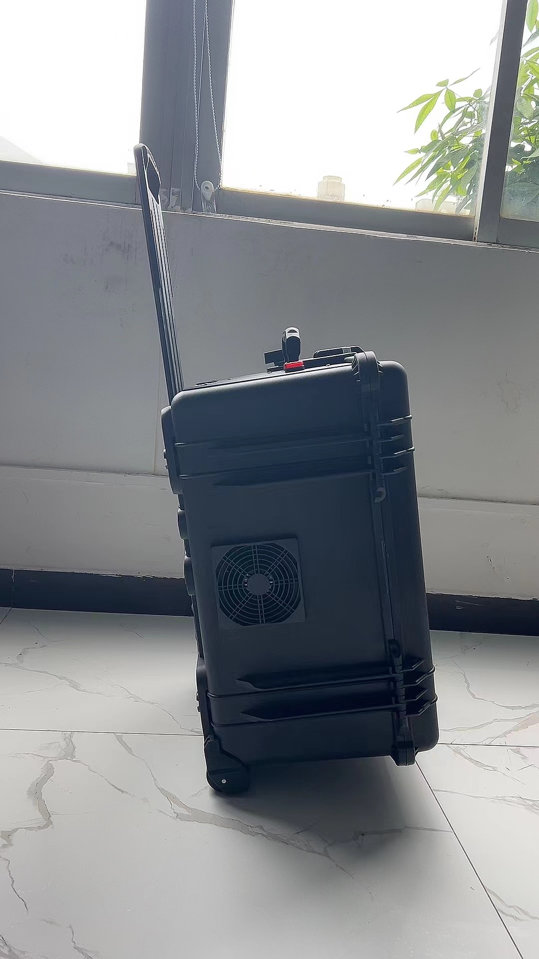 临城手拉箱型移动通信干扰器